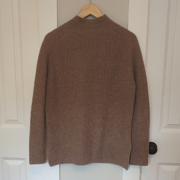 Banana Republic Cashmere Sweater - Picture 2 of 6